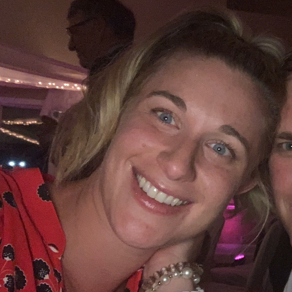 Meet your Posher, Gabrielle - Picture 1 of 1